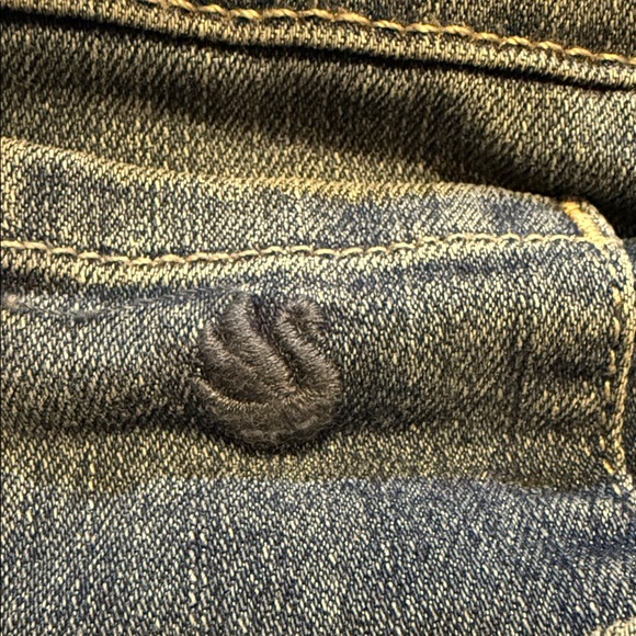 NWT- Gloria Vanderbilt Amanda Jeans - Celestia Wash - Size 18 Short - Picture 9 of 9